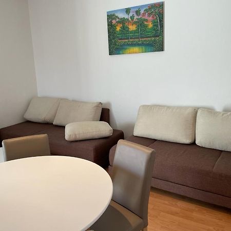 Apartment Place 2 Stay Хвар Екстер'єр фото