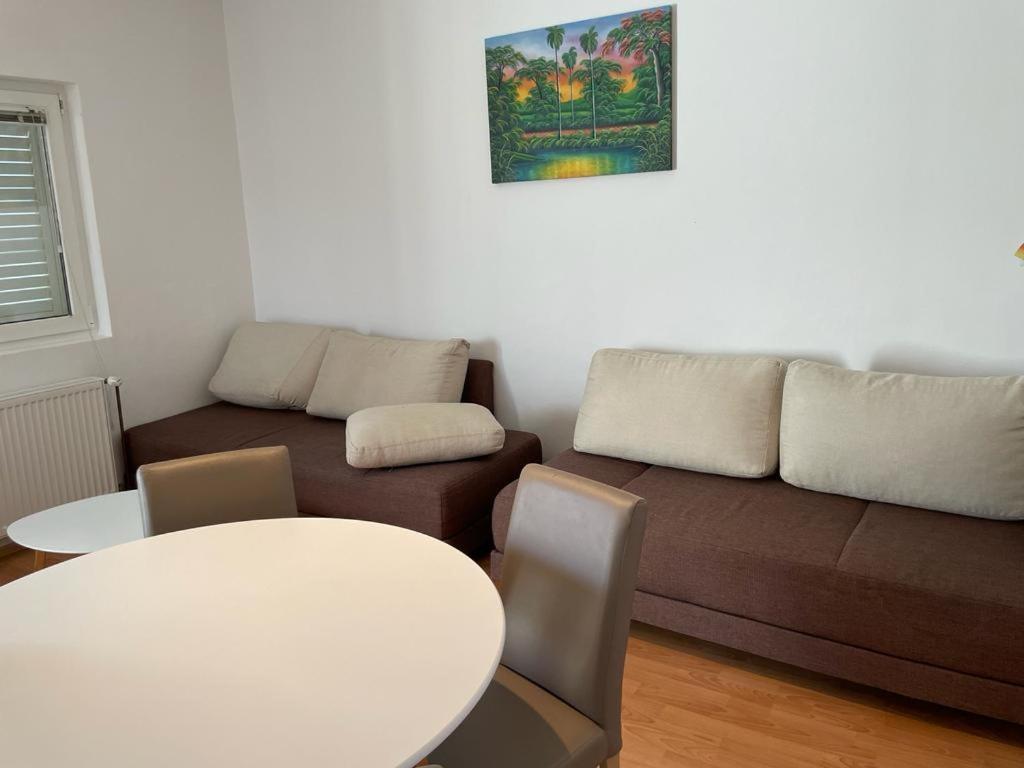 Apartment Place 2 Stay Хвар Екстер'єр фото