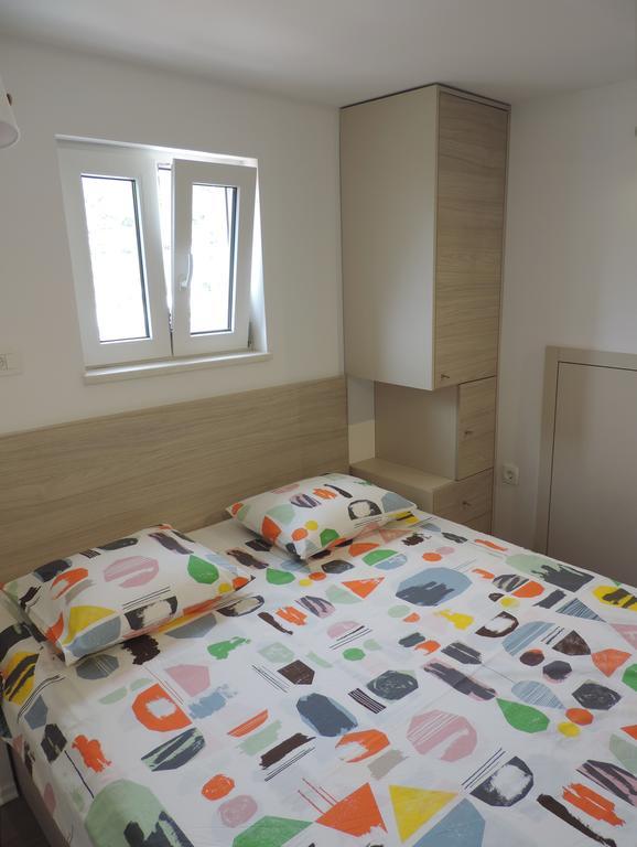 Apartment Place 2 Stay Хвар Екстер'єр фото