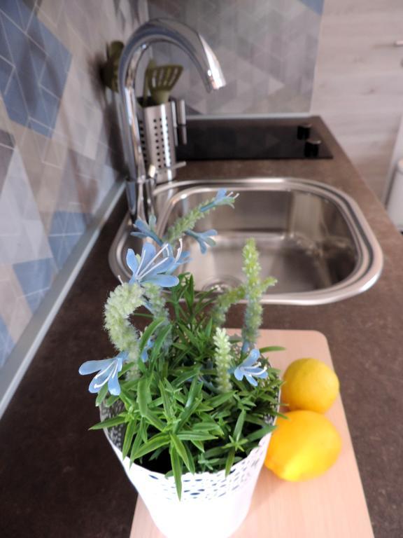 Apartment Place 2 Stay Хвар Екстер'єр фото