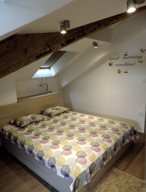 Apartment Place 2 Stay Хвар Екстер'єр фото